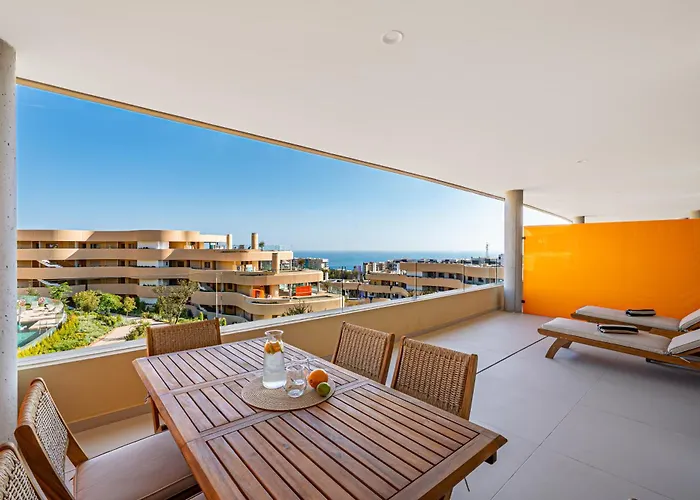 Modern In Prestigious El Higueron *