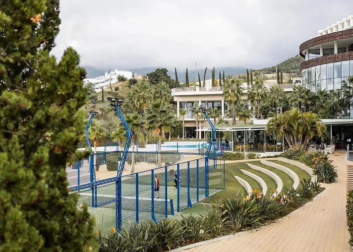 Modern In Prestigious El Higueron פואנגירולה