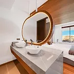 Modern In Prestigious El Higueron Apartment Fuengirola