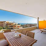 Modern In Prestigious El Higueron *