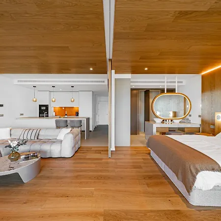 Modern In Prestigious El Higueron Apartamento