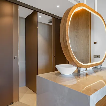 Modern In Prestigious El Higueron *