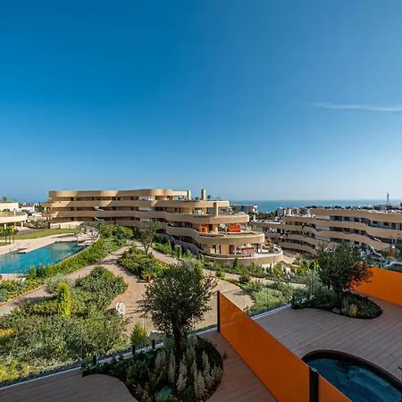 Modern In Prestigious El Higueron Fuengirola