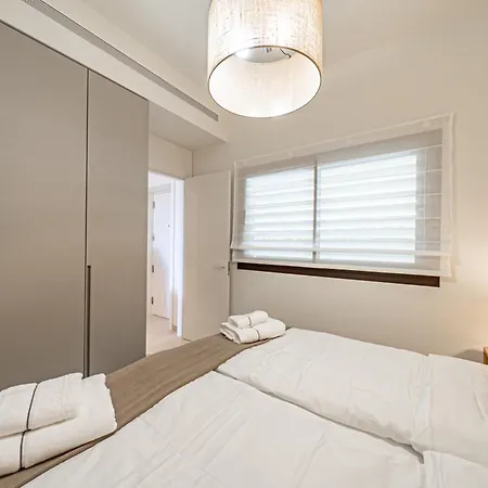 Modern In Prestigious El Higueron *