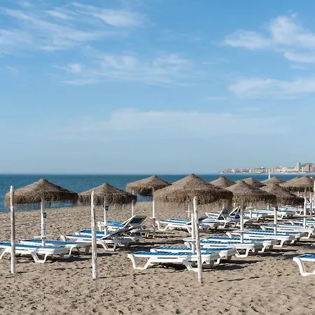 Modern In Prestigious El Higueron Apartamento