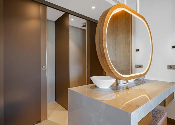 Modern In Prestigious El Higueron *