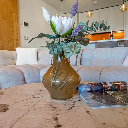 Апартаменти Modern In Prestigious El Higueron Фуенхірола