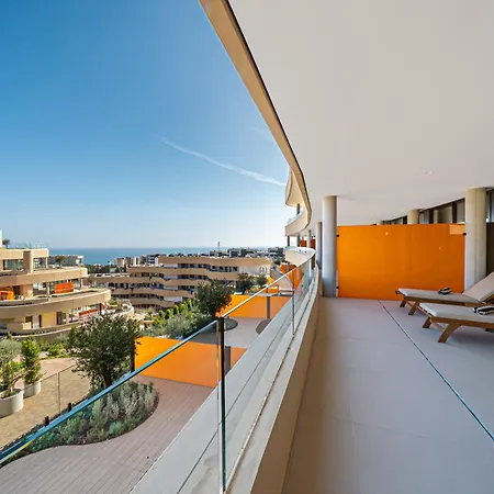 Modern In Prestigious El Higueron פואנגירולה
