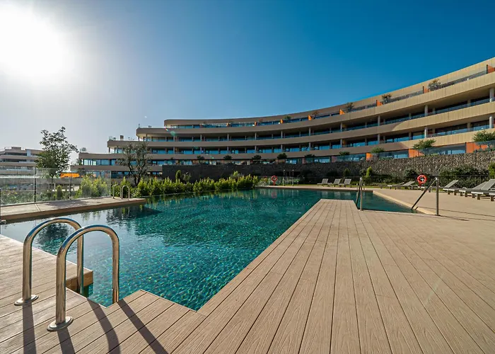 Modern In Prestigious El Higueron *