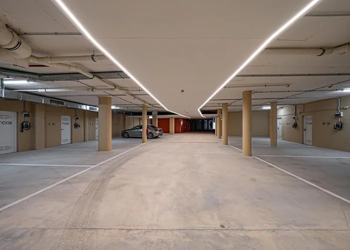 Modern In Prestigious El Higueron * Фуенхірола