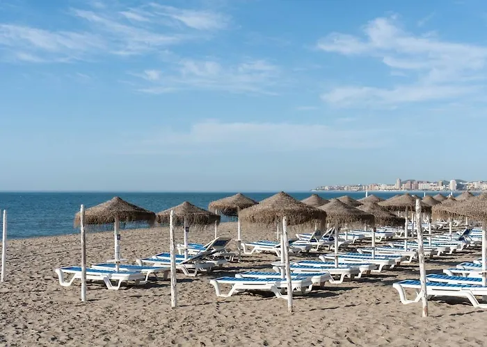 Modern In Prestigious El Higueron Апартаменти